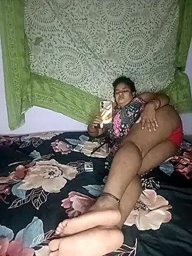 Snapshot of Deborbhavi222 chatting on October 13, 8:33 pm Deborbhavi222 online show from October 13, 8:33 pm