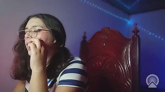 Pao Ly online show from July 2, 6:25 pm