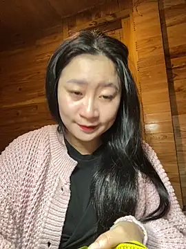 violet-00 online show from December 16, 1:33 am