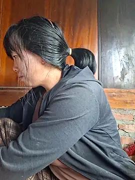 helenzz online show from October 28, 6:19 am