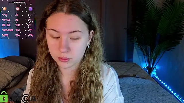 Elsie Cutties online show from February 2, 1:04 am