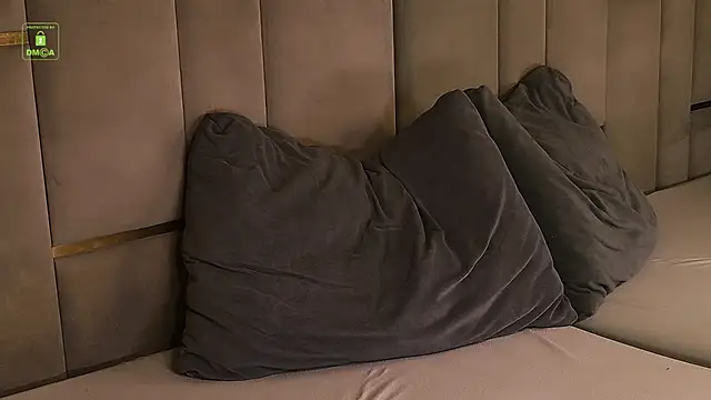 RobertDevine online show from February 3, 8:56 pm