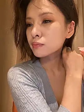 miumiu-66 online show from June 2, 9:32 am