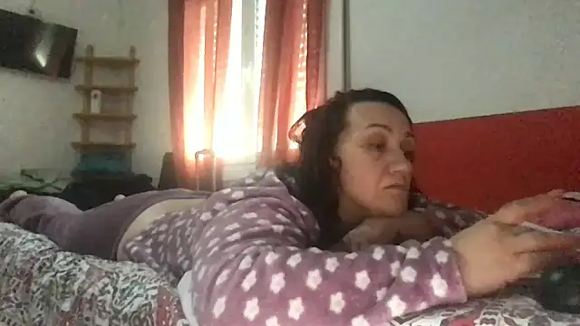 paula19800 online show from November 28, 1:36 pm