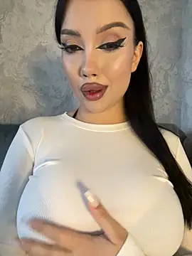 kiss Lissa online show from February 3, 7:13 am