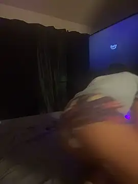 YeahhhitsBreezy online show from February 9, 4:37 am