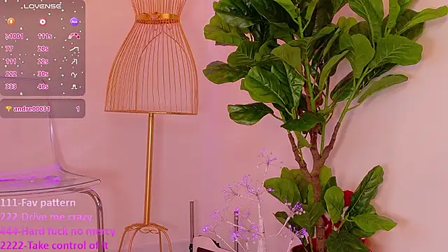 TiaBelle online show from February 9, 6:43 pm