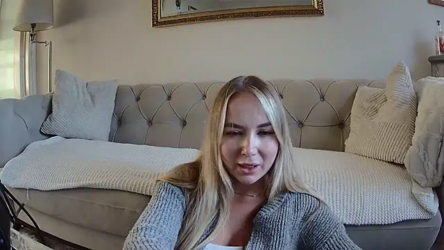 BarbieDolly x online show from October 6, 4:45 pm