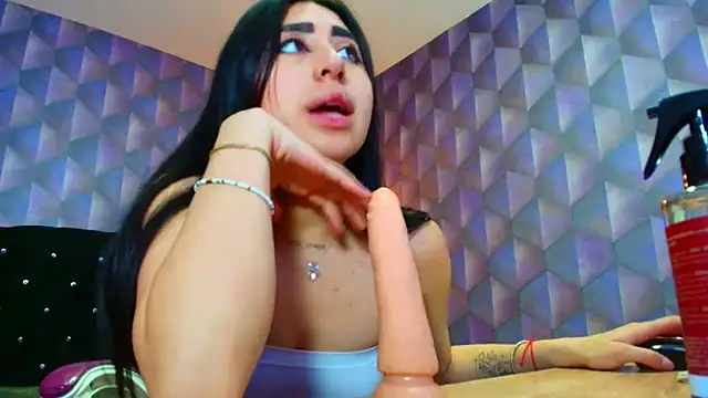 Nanisshawna online show from October 28, 3:23 am
