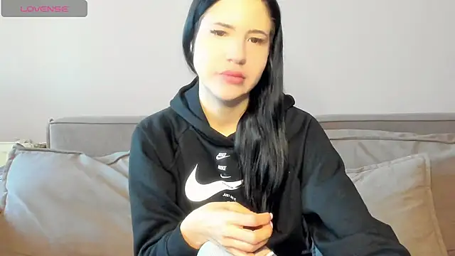 Malibu J online show from October 20, 7:33 am