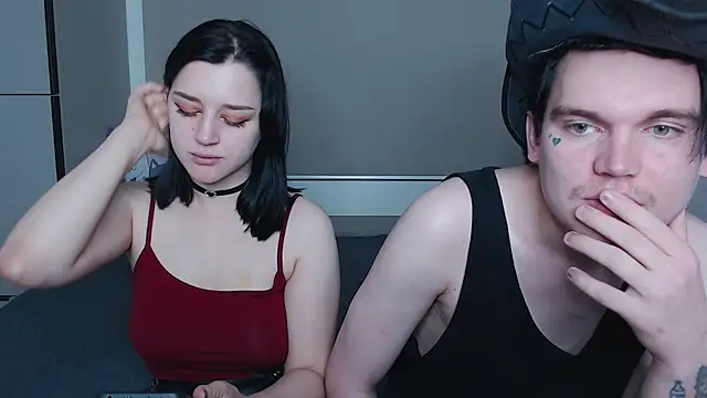 jackoffjillss online show from October 4, 7:40 pm