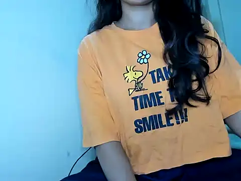 Queen-Bee143 online show from February 25, 5:55 pm