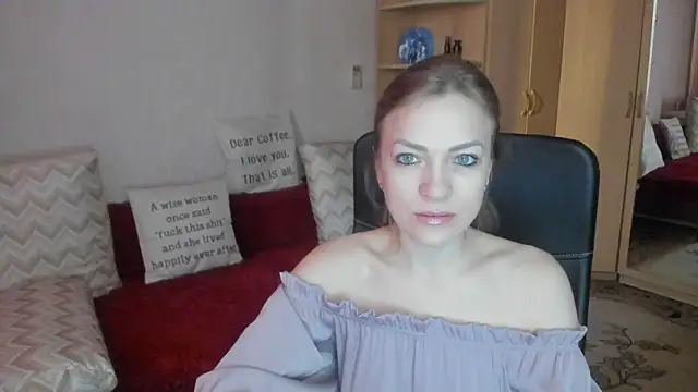 Tiffany Bates online show from January 10, 11:48 am