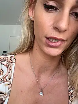 ericafontesx online show from October 9, 12:09 pm