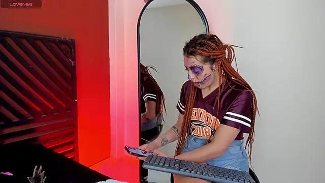 Cattleya veloza   online show from October 31, 10:03 pm