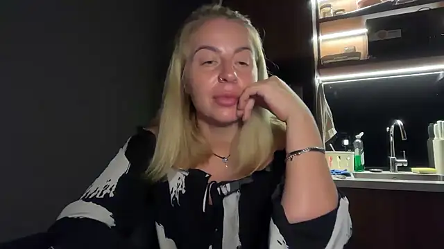 Miravynn online show from February 24, 6:06 pm