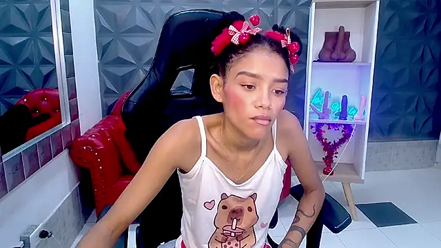 adisson petite1 online show from February 21, 5:46 pm