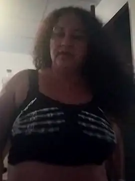 MEYBELLATINA online show from April 17, 11:40 pm