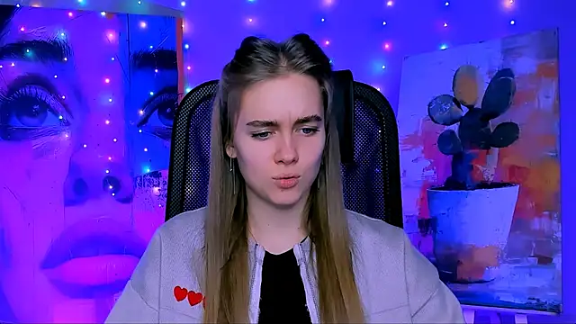 JuneWoods online show from December 22, 6:16 am