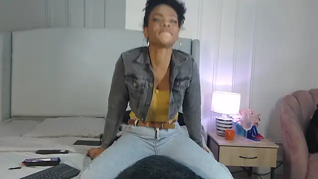 ChantalGarner online show from April 17, 10:01 pm