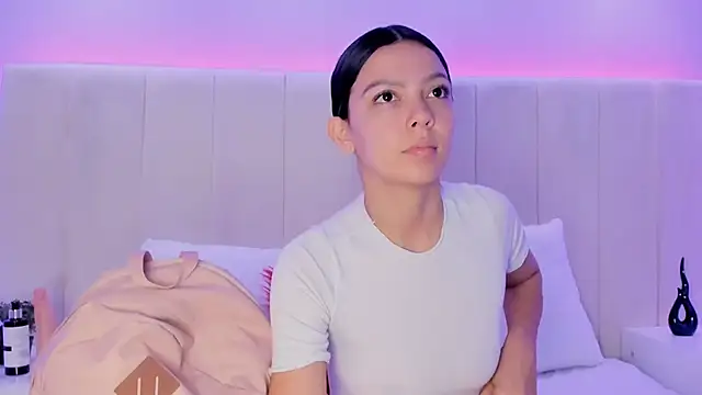 celestebellmont online show from December 4, 2:30 pm