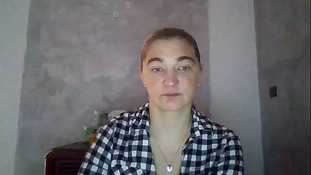 GoldenAngelMilf online show from October 24, 7:15 am