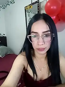 YaraDuartee online show from February 26, 1:59 am