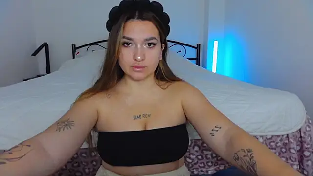 YourEmily xx online show from October 20, 6:49 am