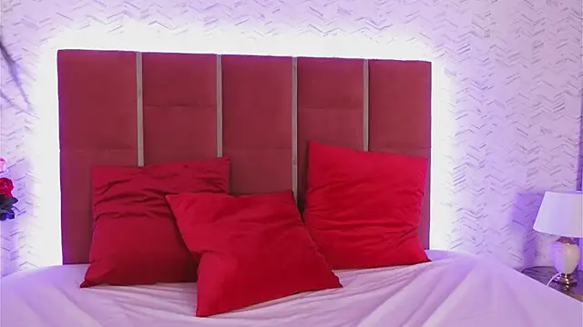 AngieBrookk online show from October 2, 8:30 am