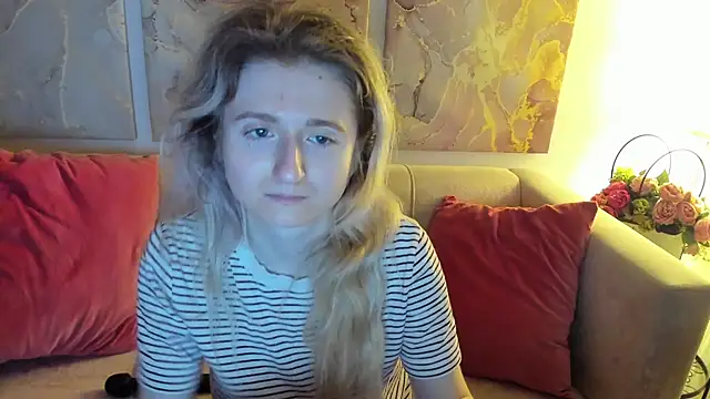 CamillaDreamer online show from April 8, 8:44 pm