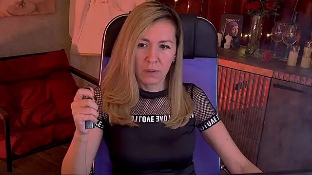 DonnaSmitth online show from April 15, 7:14 pm