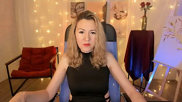 DonnaSmitth online show from February 6, 6:55 pm