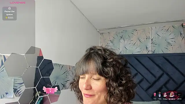 Valery More   online show from February 20, 1:12 pm