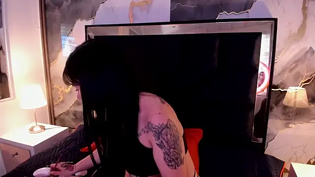 SusanVilla online show from February 2, 7:46 pm