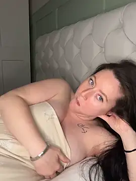 irishmollyx online show from May 16, 7:57 pm