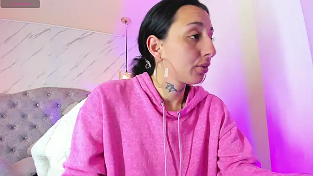 Iris  77 online show from November 3, 4:33 pm