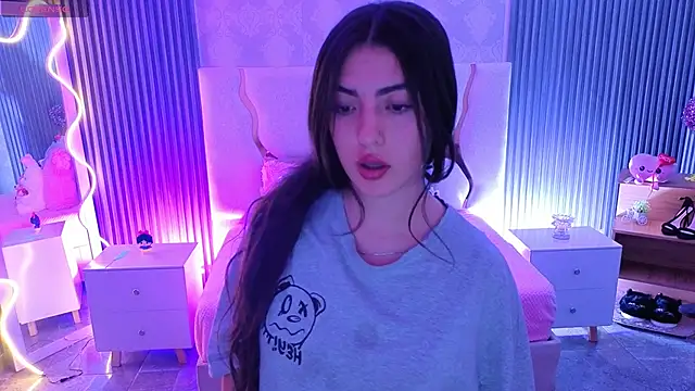 Ixchel tay online show from April 14, 10:15 am