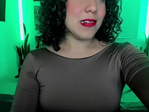 Tinawildd online show from April 19, 5:46 pm