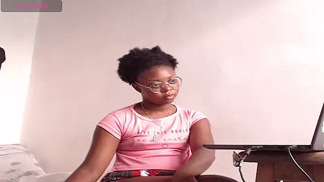 staicy26 online show from December 3, 8:33 pm