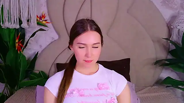 OliviaLay online show from January 14, 2:11 pm