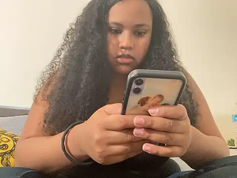 nicolette356 online show from December 22, 2:15 am