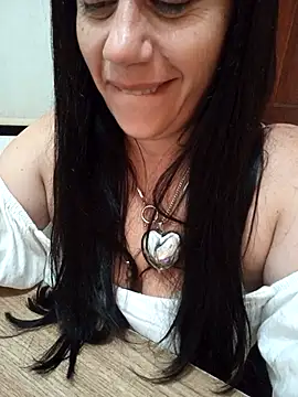 Amarteverdaderamente online show from December 3, 4:26 am