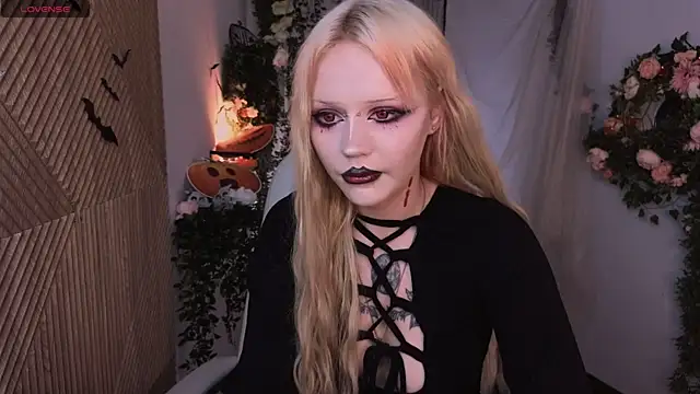 kitten murray  online show from October 31, 6:50 am