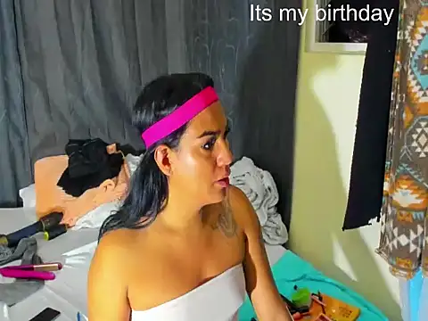 RobertaxGutierrez online show from December 21, 12:26 am