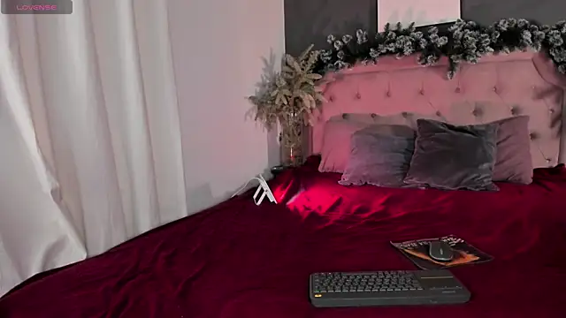 KathyRossi online show from December 19, 6:49 am