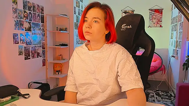 MarcelineChi online show from February 19, 5:51 am