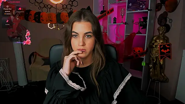 lina fox12 online show from October 31, 12:09 pm