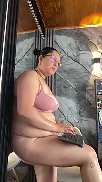 Marianasmitt online show from October 4, 1:06 pm