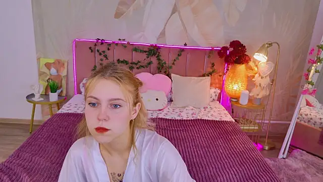 Stellahaart online show from October 7, 5:34 am