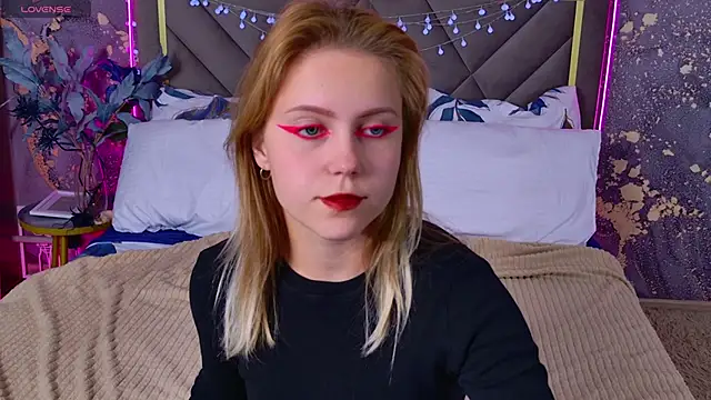 Stellahaart online show from September 30, 12:33 pm